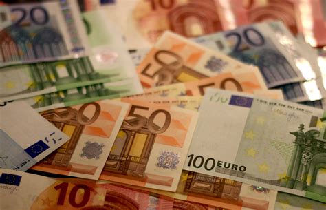 888 euro